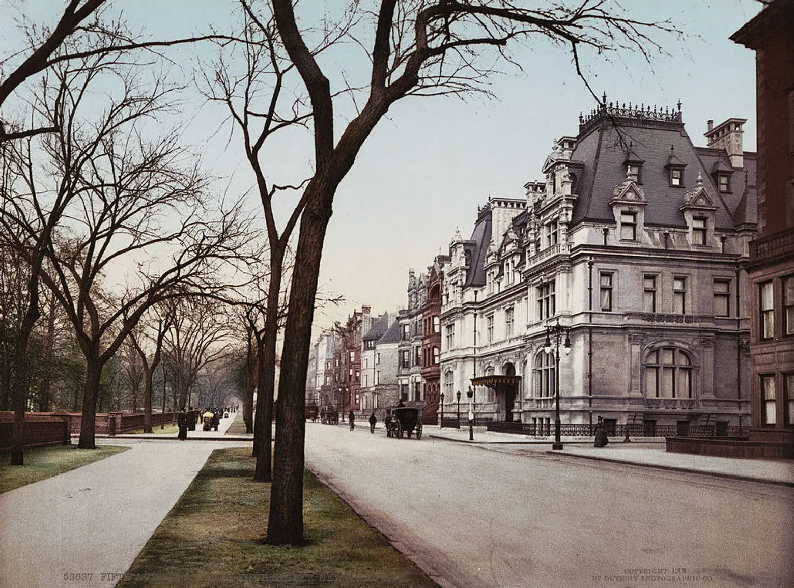 The Fifth Avenue Hotel Enchants a Gilded Age Mansion – SURFACE