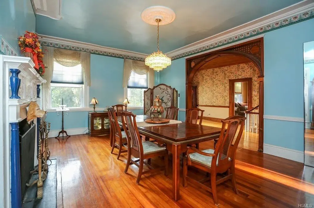 $895K upstate home has stained glass from Brooklyn Navy Yard and an ...