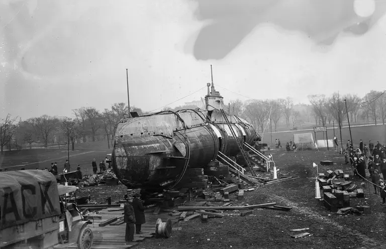 In 1917, a German U-Boat submarine ended up in Central Park