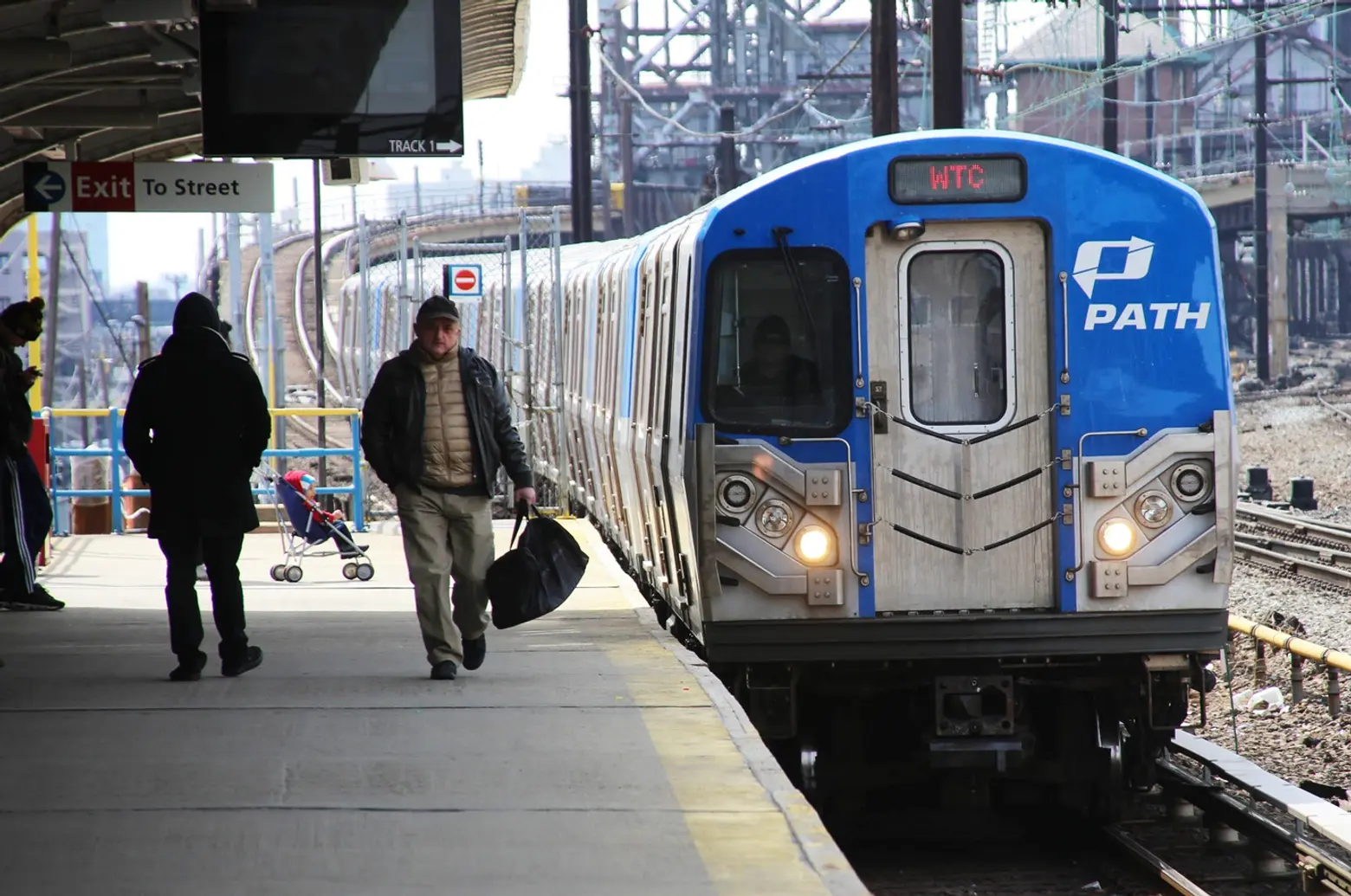 Proposal to extend PATH train to Newark airport heads to public meetings this week