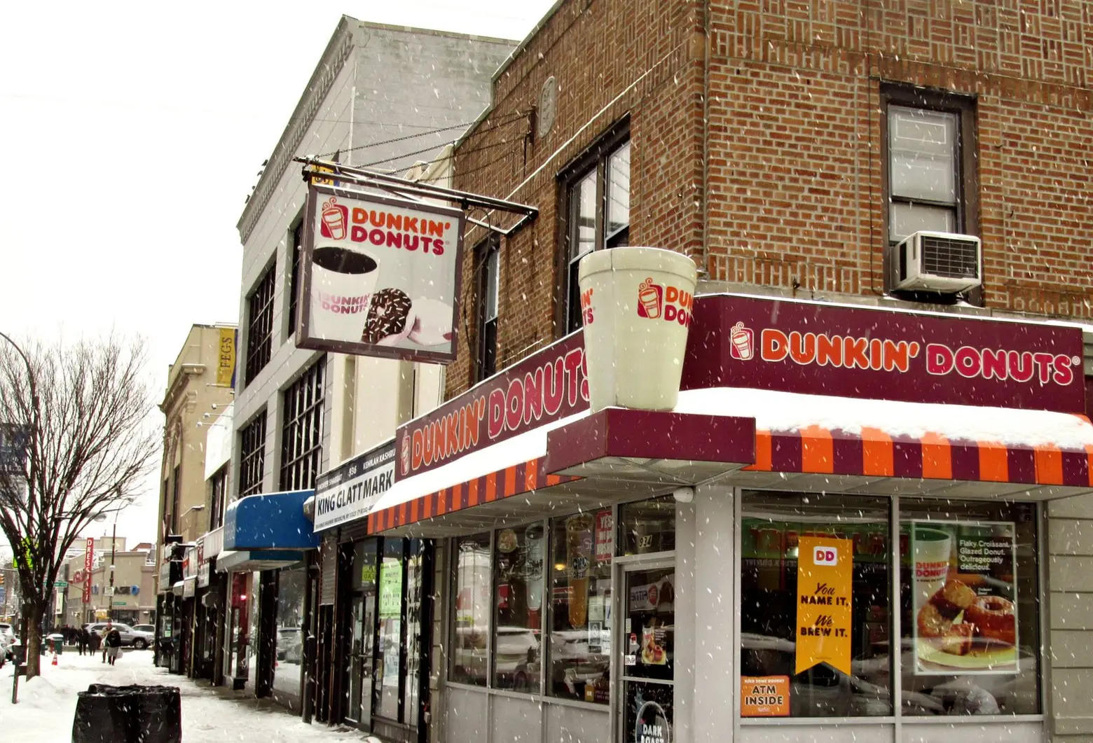 For the ninth consecutive year, Dunkin’ Donuts ranks as NYC’s largest national retailer