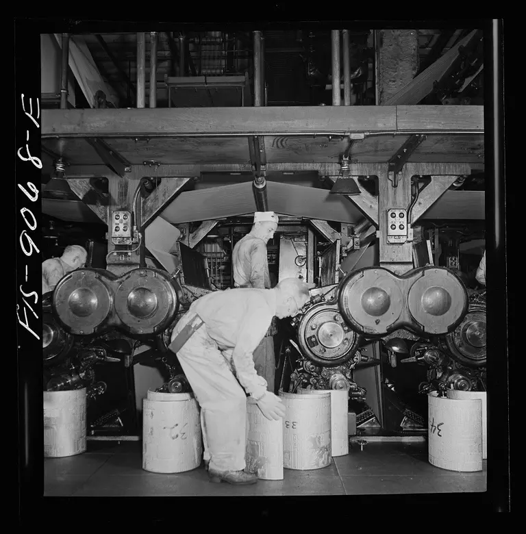 The Urban Lens: Vintage photos show the New York Times’ 1940s printing process