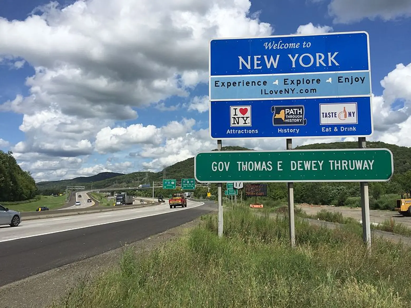 State risks $14M in road and highway funding for keeping flashy ‘I Love NY’ signs