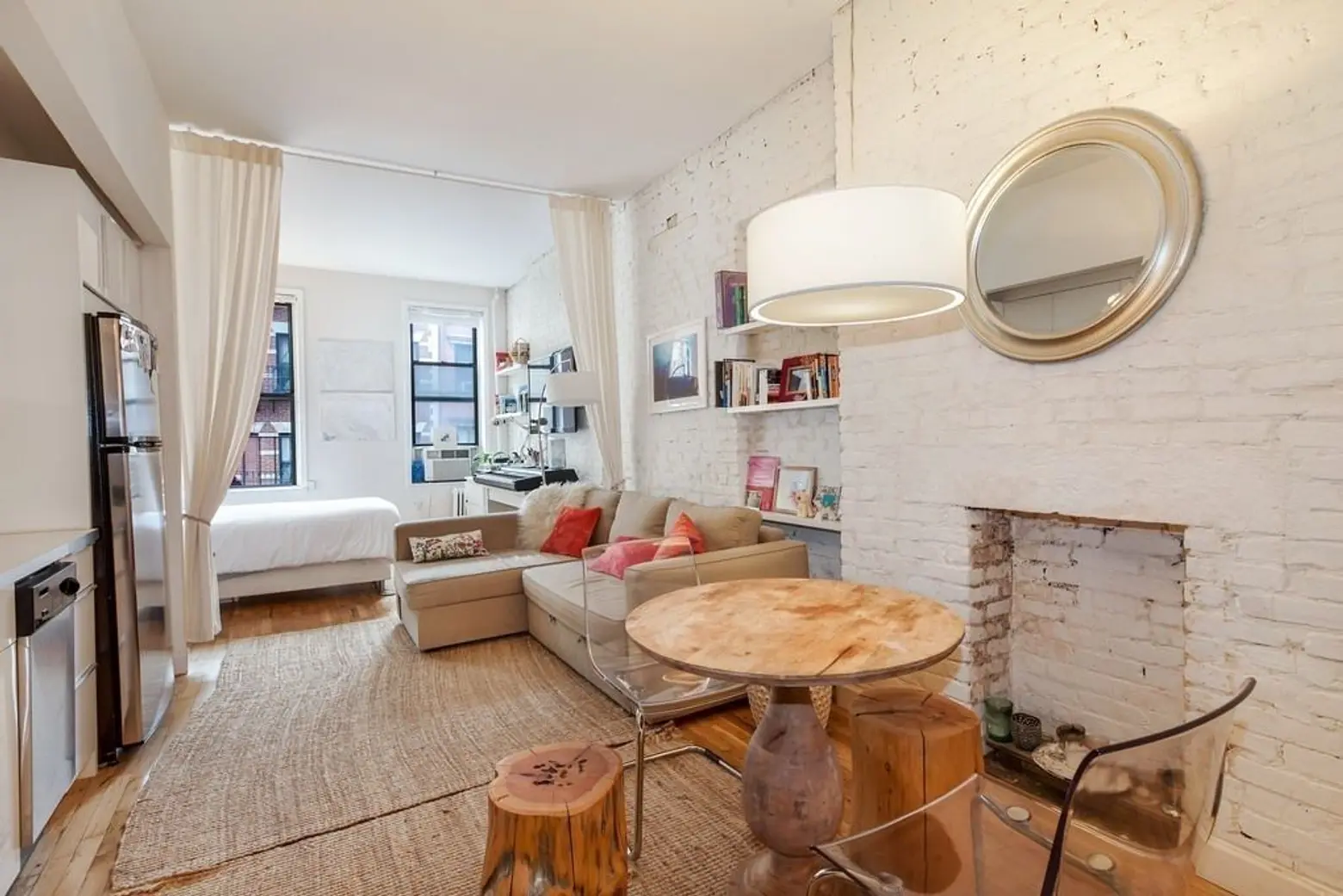 This white and bright studio asks $549K in Soho