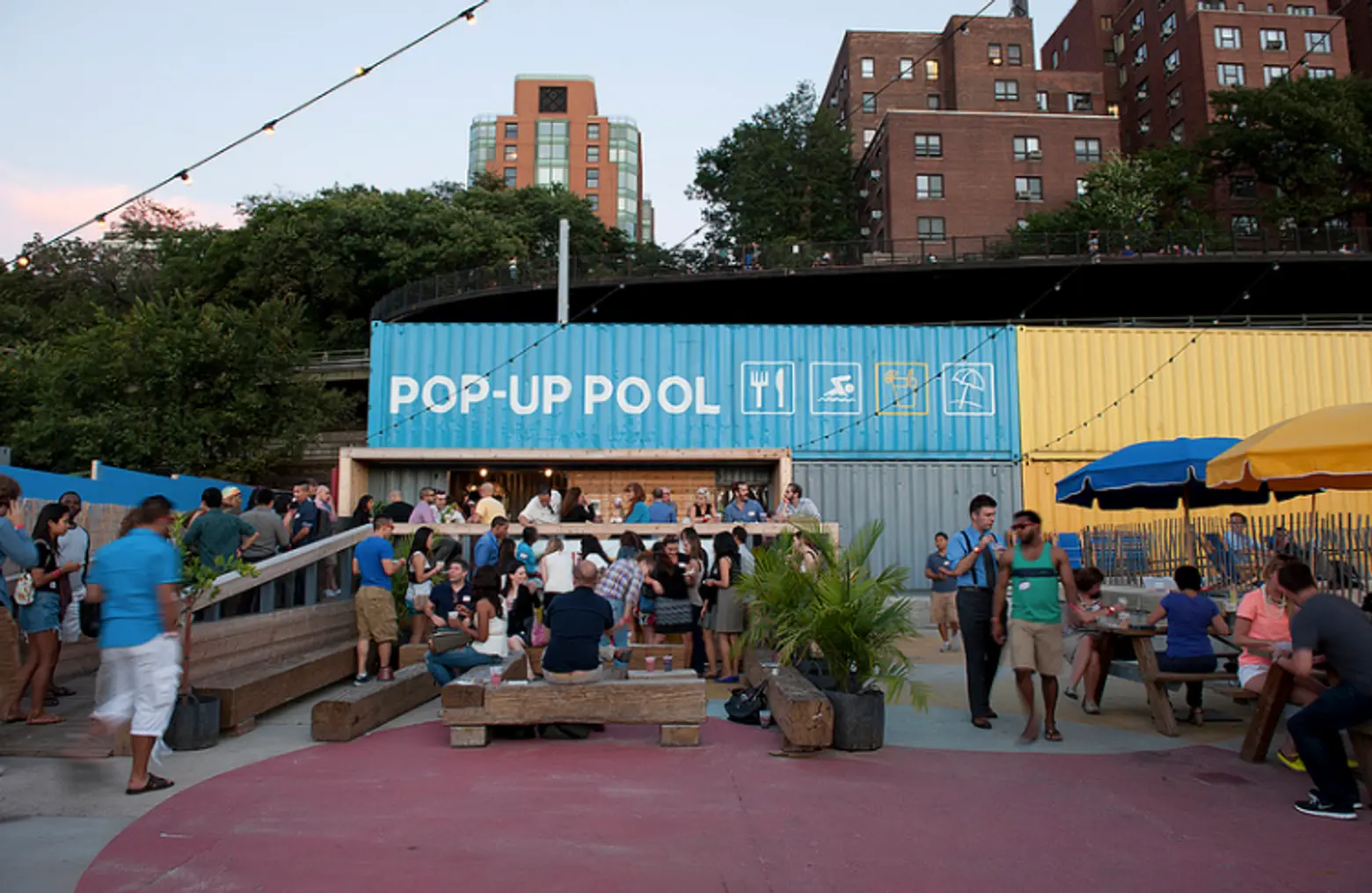 Pop Up pool Brooklyn Bridge Park