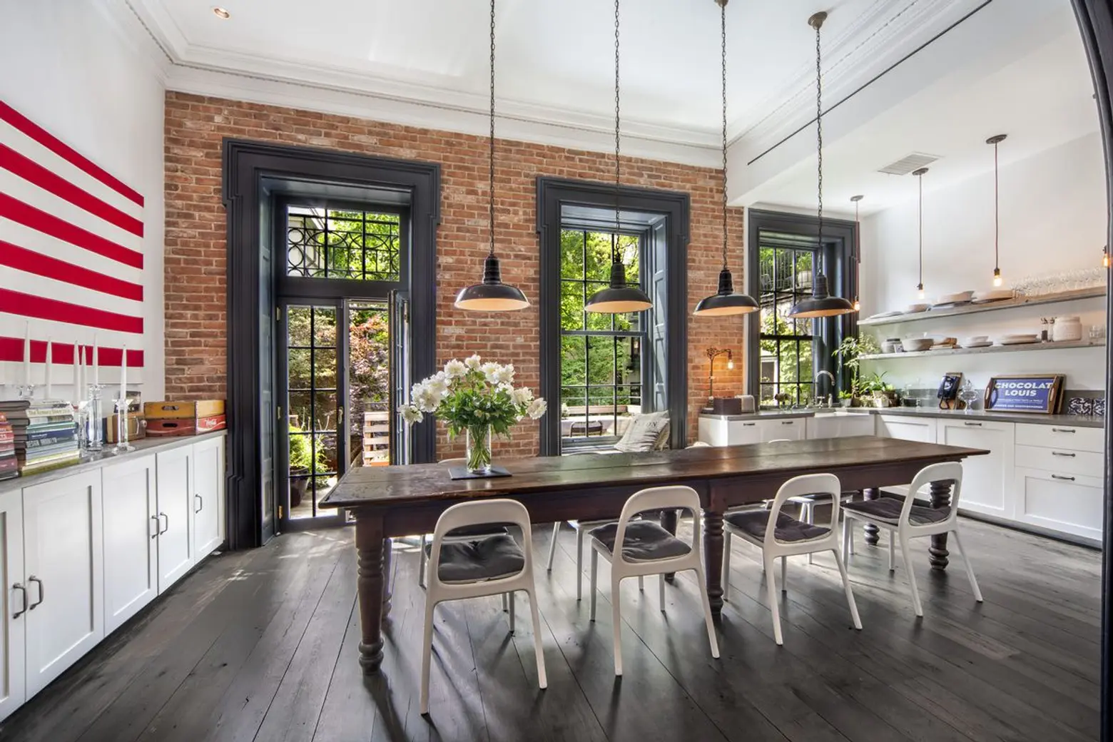 Stars and stripes highlight new-old-fashioned style in this $10.5M Brooklyn Heights brownstone