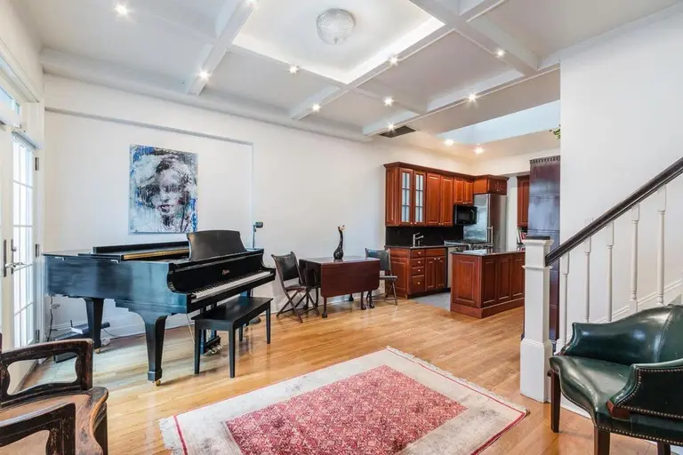 $4.4M Upper East Side penthouse tops the townhouse where Marc Chagall once lived