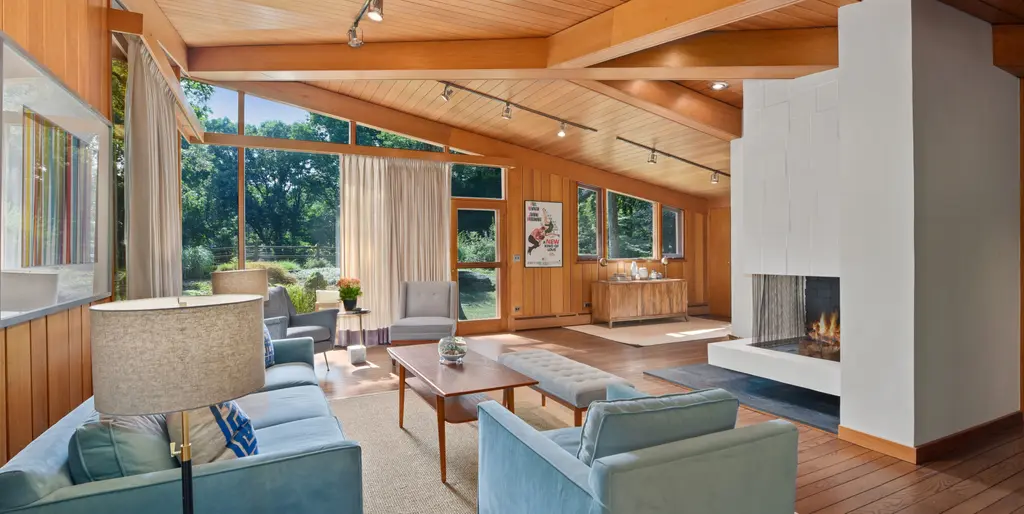 Moby lists Westchester midcentury stunner for $1.3M with a promise to ...