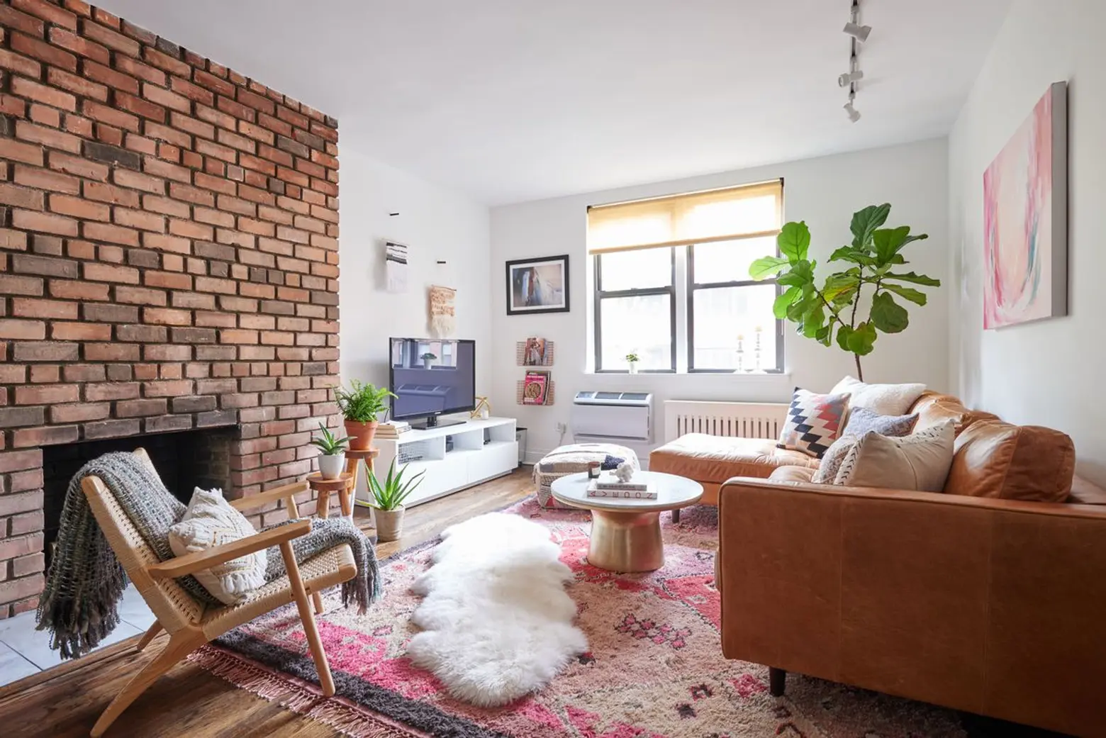 Cozy Chelsea co-op with a ’70s vibe asks $975K
