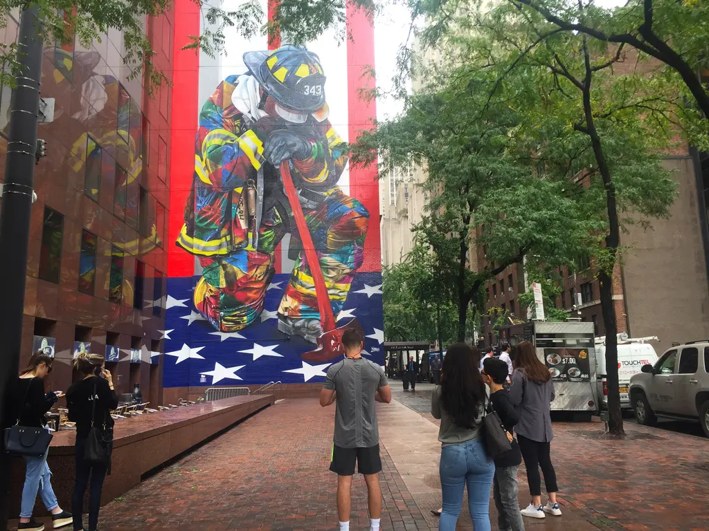 New Midtown mural honors 9/11 firefighter | 6sqft