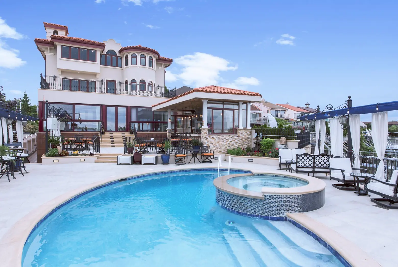 $8M mansion is a ‘waterfront Mediterranean villa’ in Queens
