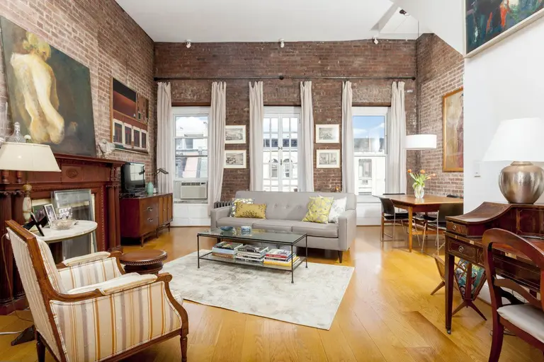Upper West Side brownstone living with a huge private roof deck for $6.5K a month