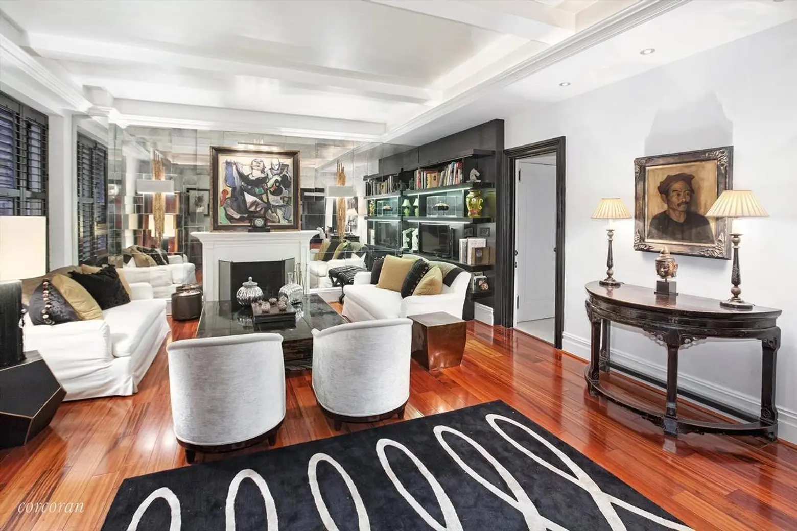 Asking $1.6M, this Murray Hill co-op has a Park Avenue address and old-world Manhattan glamour