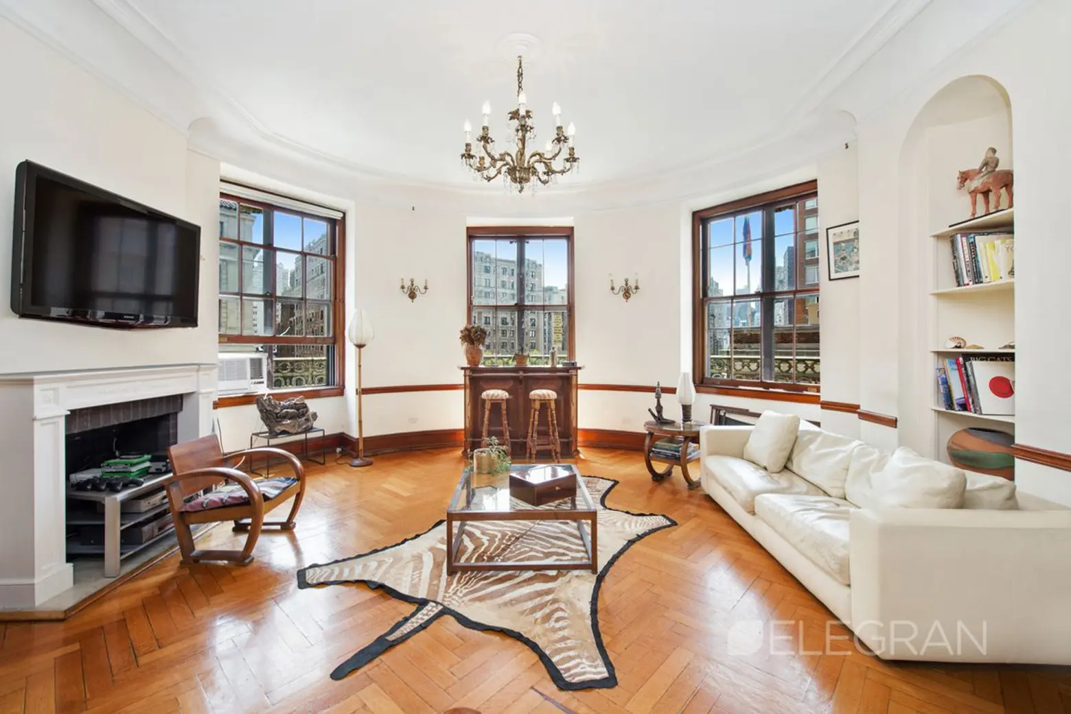 Rent a turreted 10-room wing of the Upper West Side’s famous Ansonia co-op for $21K a month