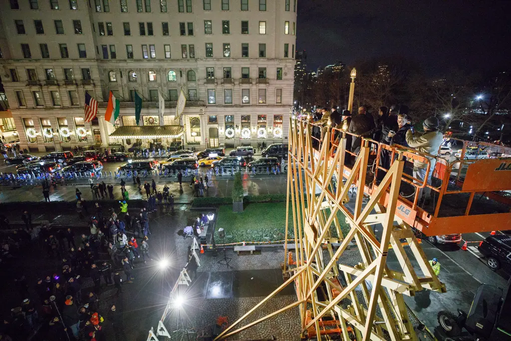 Lighting of 'world’s largest' menorahs mark the first night of Hanukkah