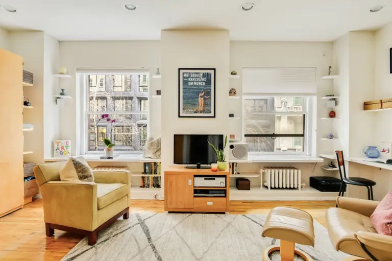 For $410,000, this efficient Gramercy studio is a smart starter home