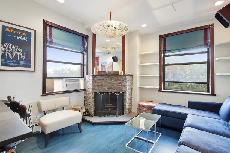 For under $1M, this Fort Greene condo has two bedrooms and a smart split-level layout