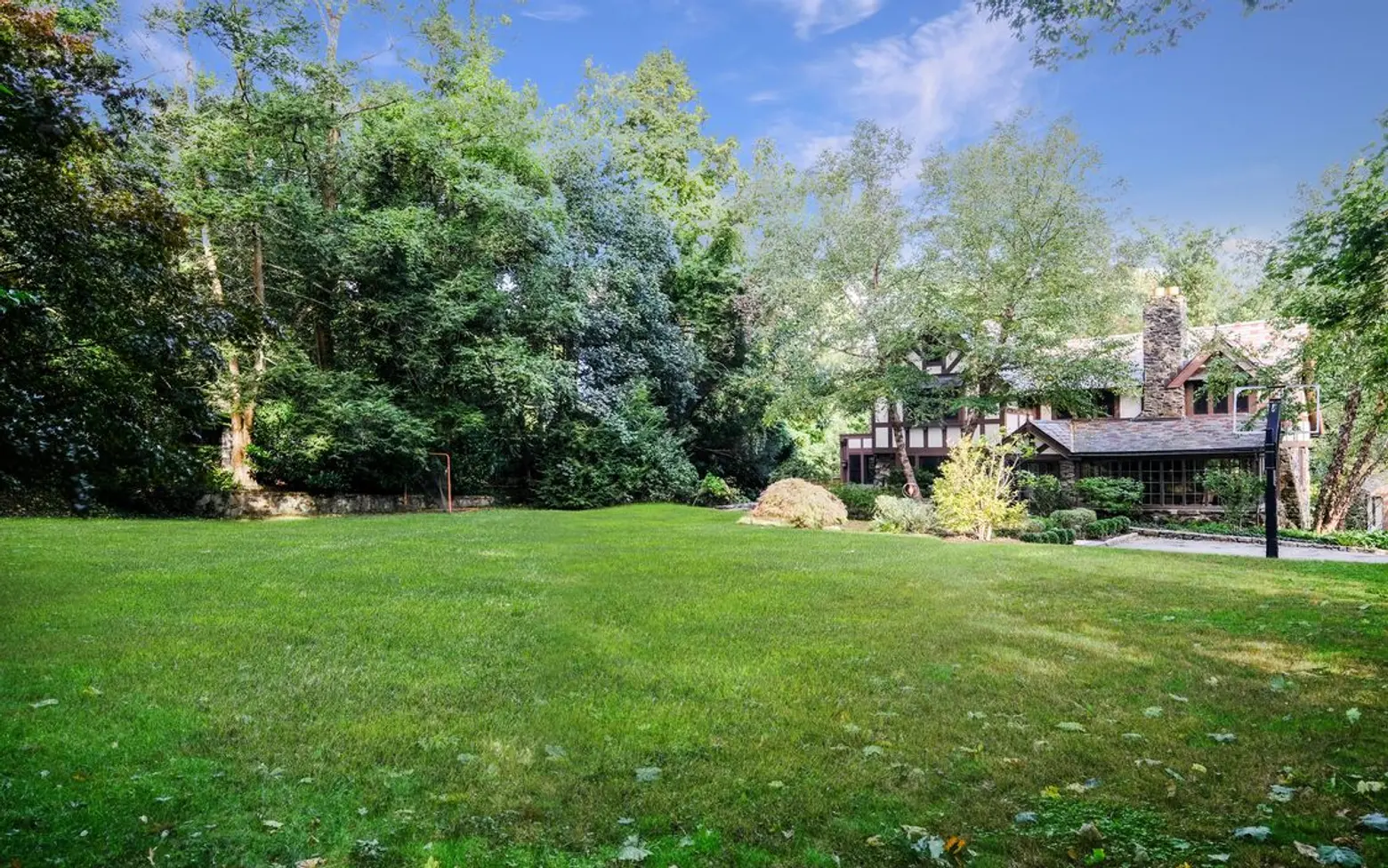 46 bretton road, scarsdale, cool listings, bugsy siegel, cool listings
