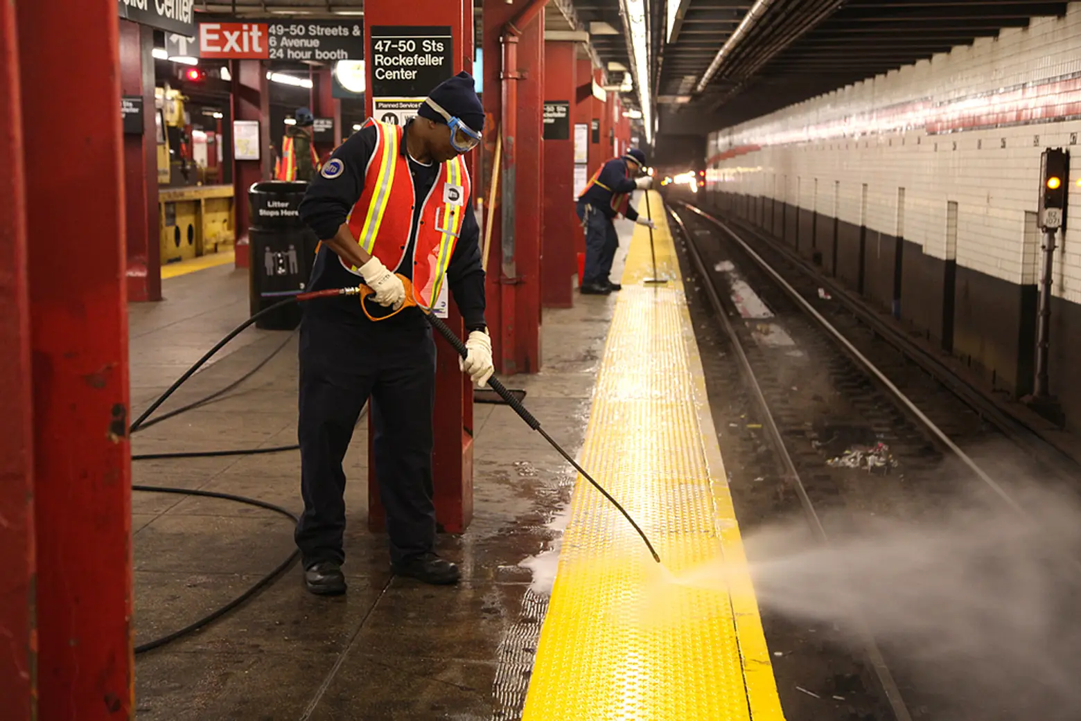 MTA is paying outside contractors $9.5M to deep clean subway cars and stations