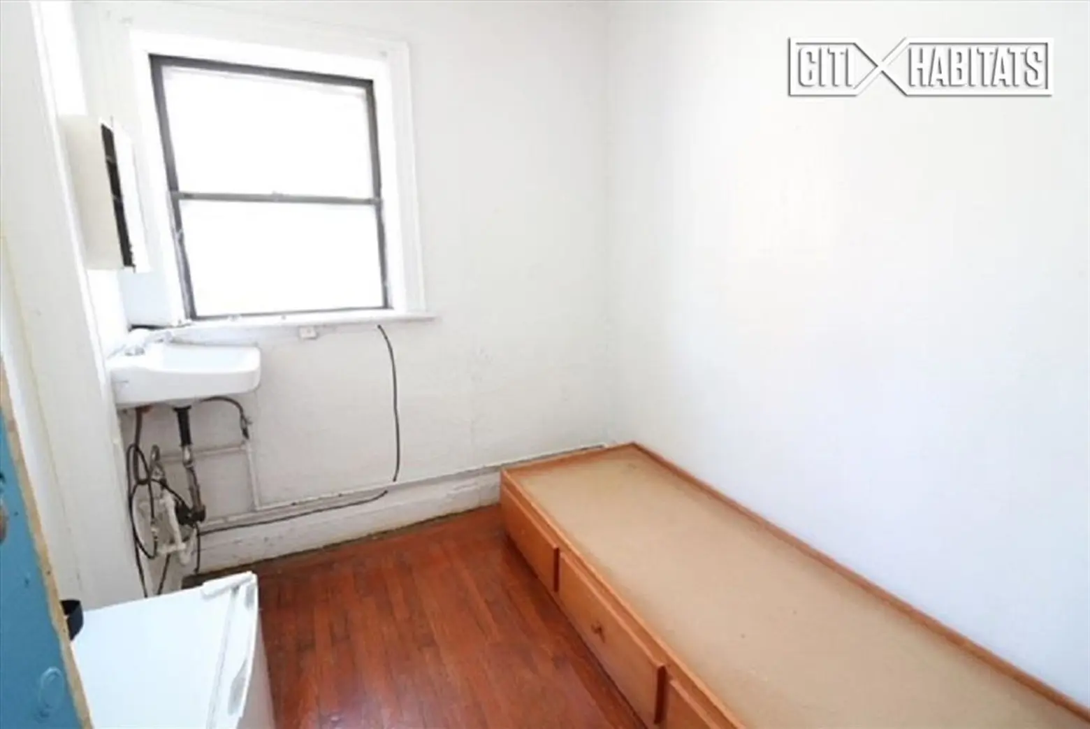 49-square-foot Upper West Side ‘studio’ might actually be a prison cell for $510/month