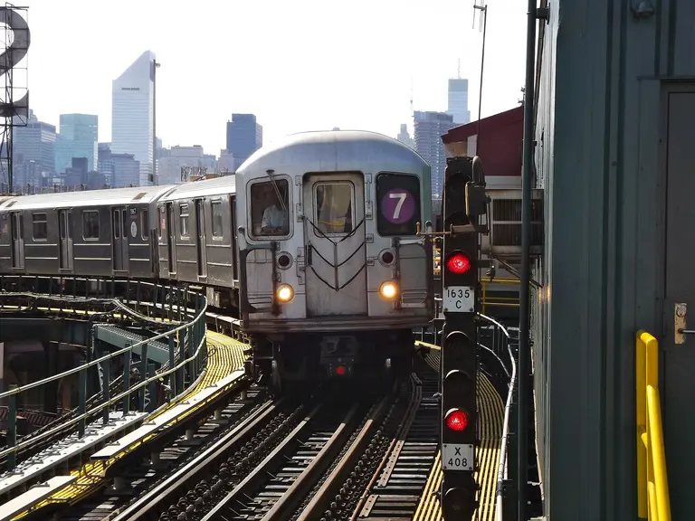The 7 is back this weekend, but the L train is not