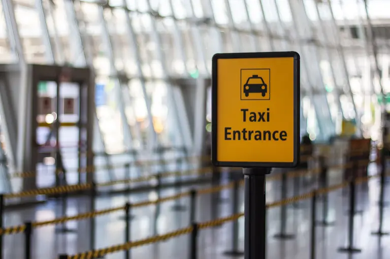 Real-time security checkpoint and taxi wait times now available for NYC airports