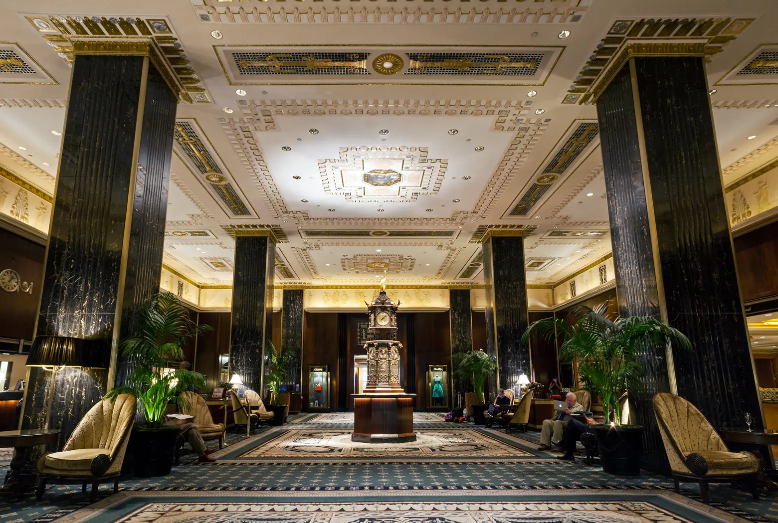 Photos capture the historic glamour of the Waldorf Astoria before its renovation