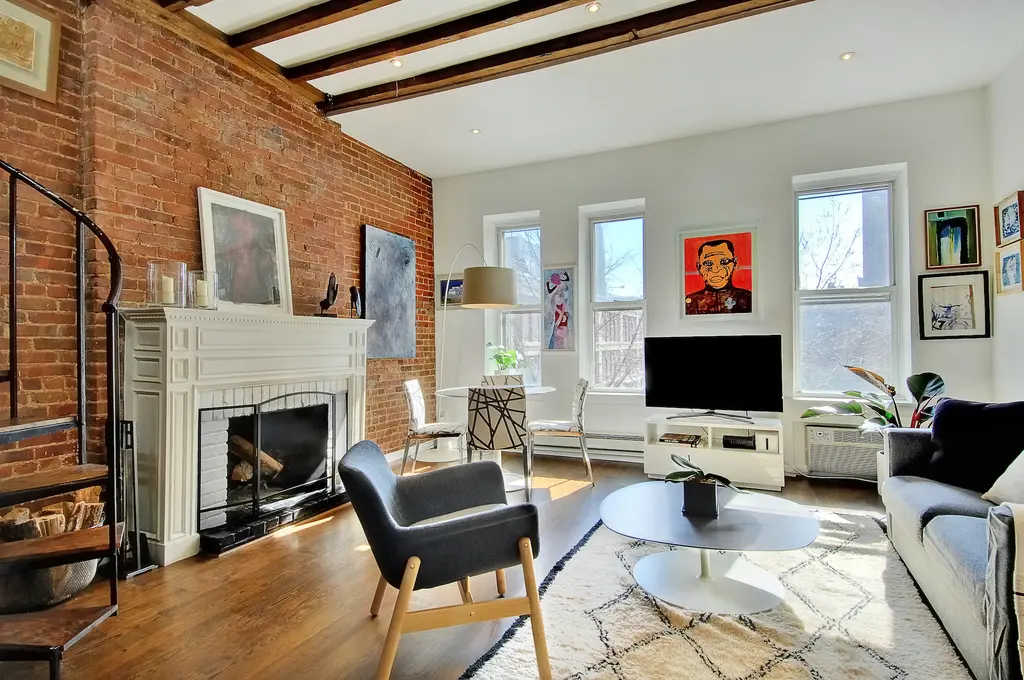 Upper West Side duplex with plenty of pre-war charm and a serene ...