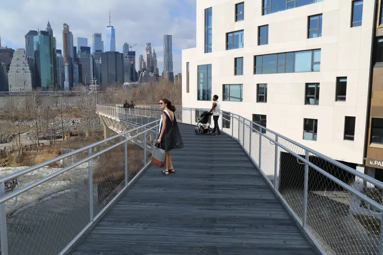 New renderings show rebuilt, non-bouncing Squibb Bridge in Brooklyn Bridge Park