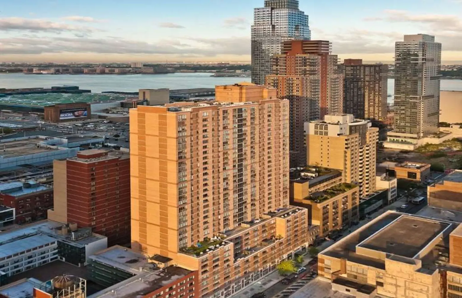 18 middle-income apartments with Hudson River views available in Hell’s Kitchen, from $2,135/month