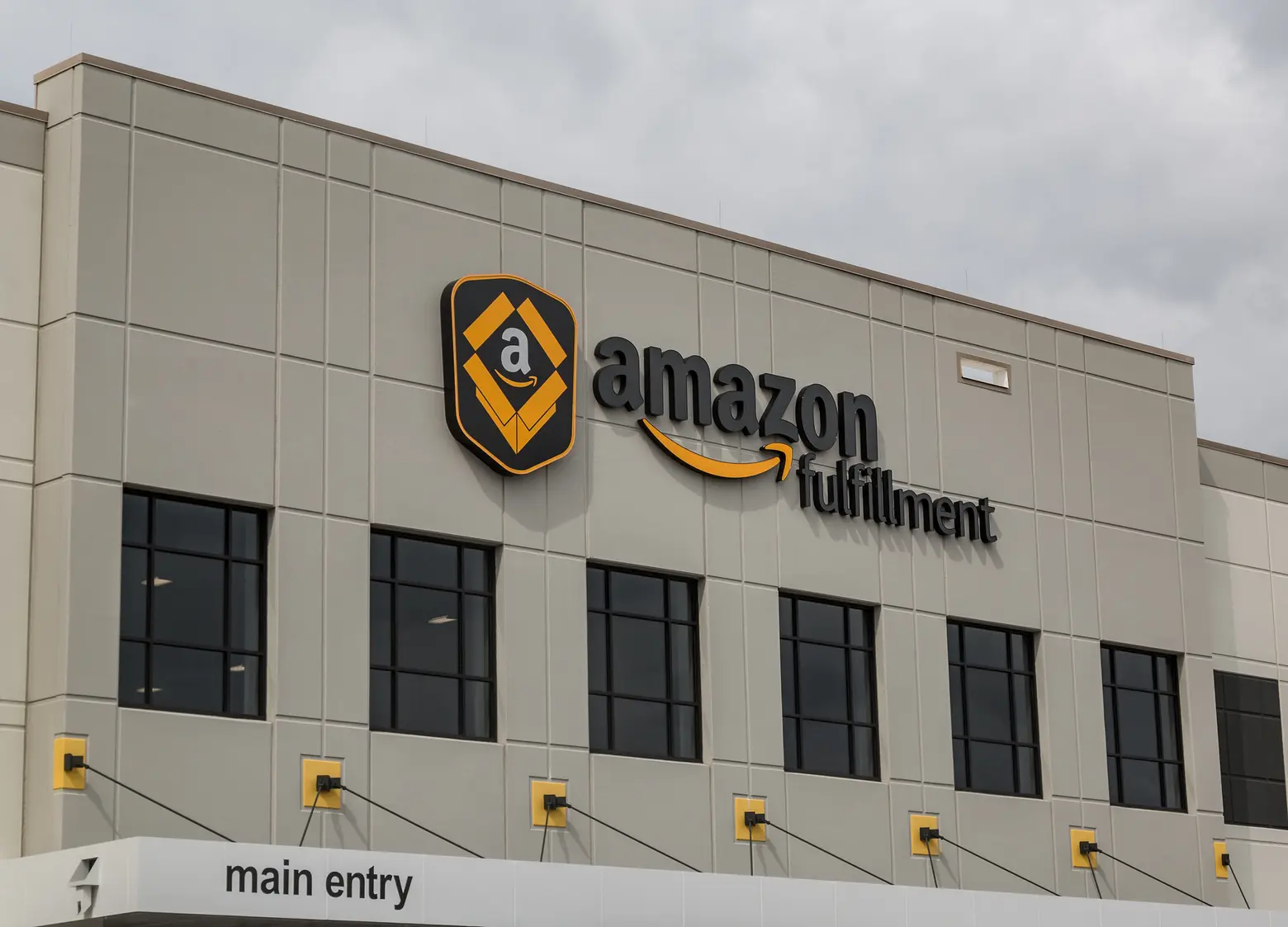 Amazon is building a $5.6M factory in Queens, no high-paying tech jobs expected