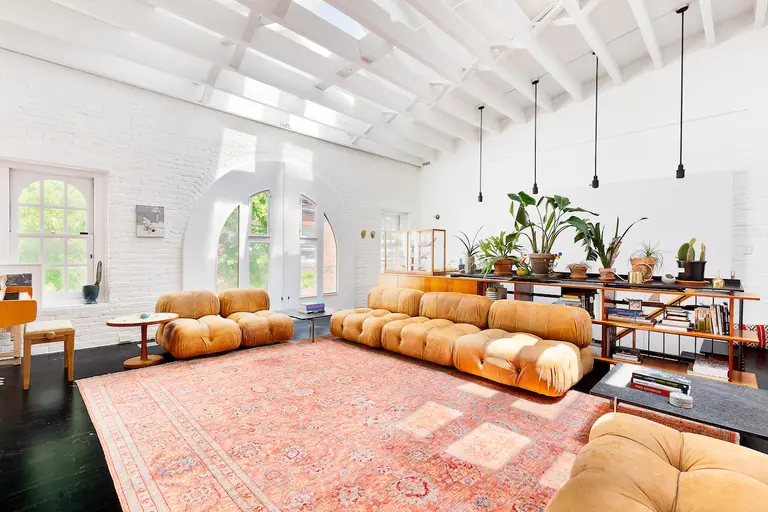 This $6.5M Brooklyn Heights carriage house has modern interiors, a basement studio and a garage