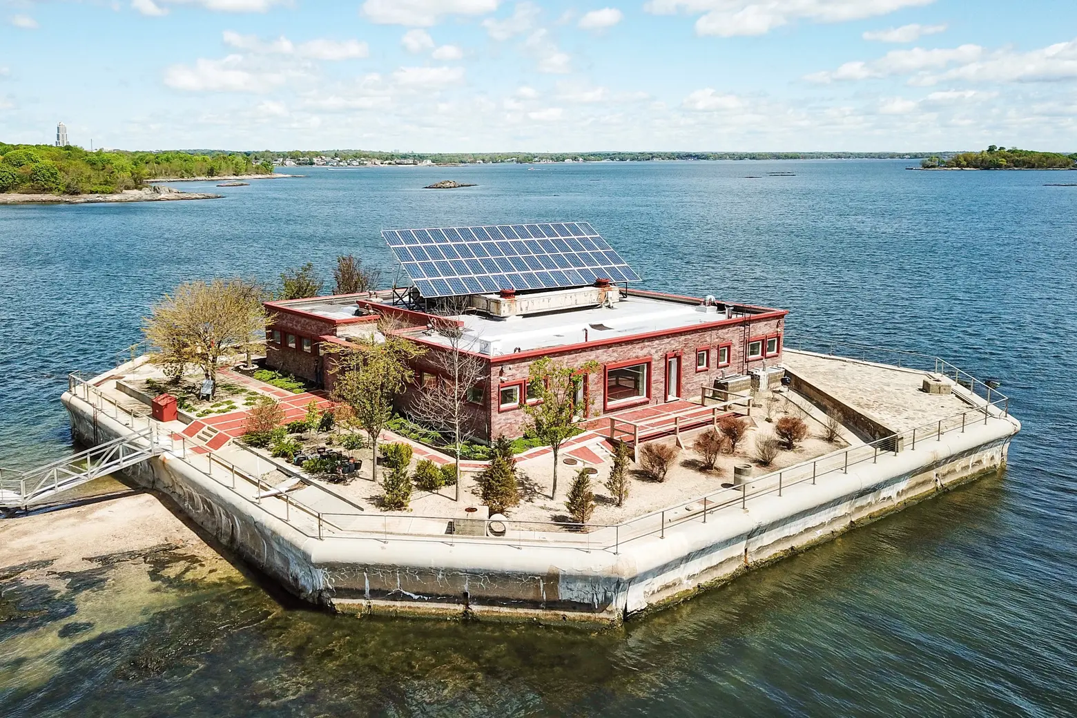columbia island, new rochelle, cool listings, private islands, self sustaining, off grid