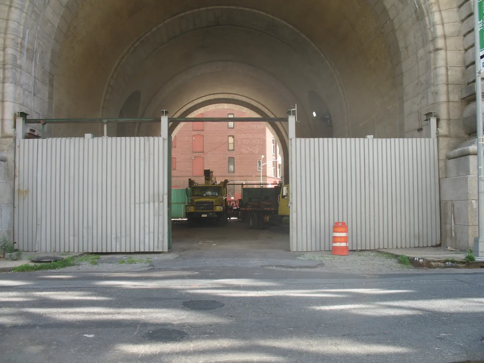 Dumbo archway, dumbo, public spaces