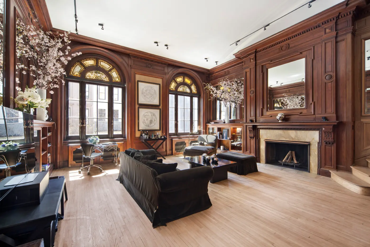 $4M landmarked Upper East Side mansion has Beaux Arts style and Tiffany Glass accents