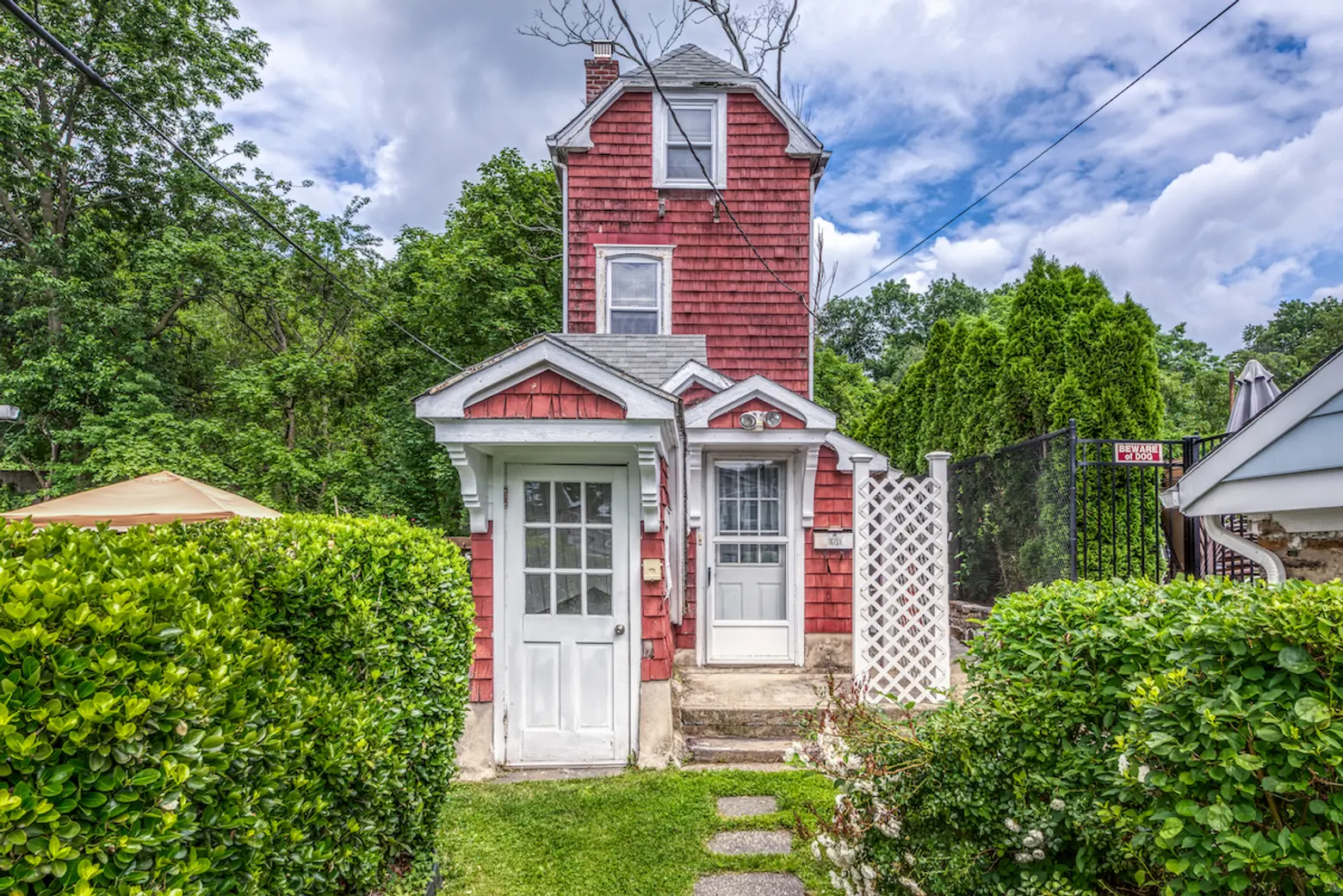 Storied Westchester Skinny House seeks a buyer with a big heart and $275K