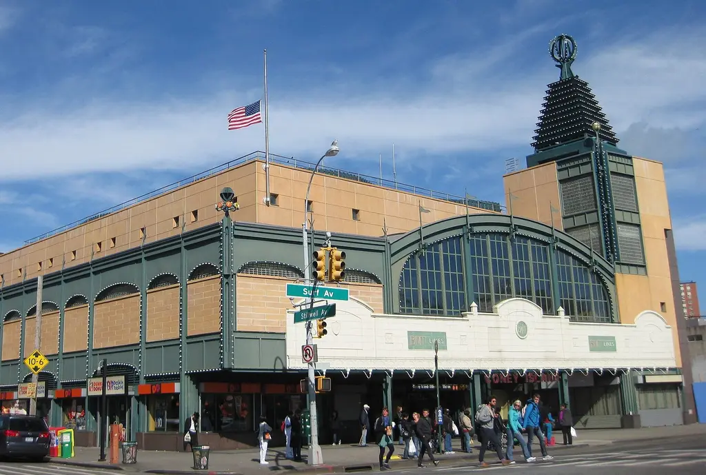 Operators of Coney Island’s Luna Park will lead retail transformation ...