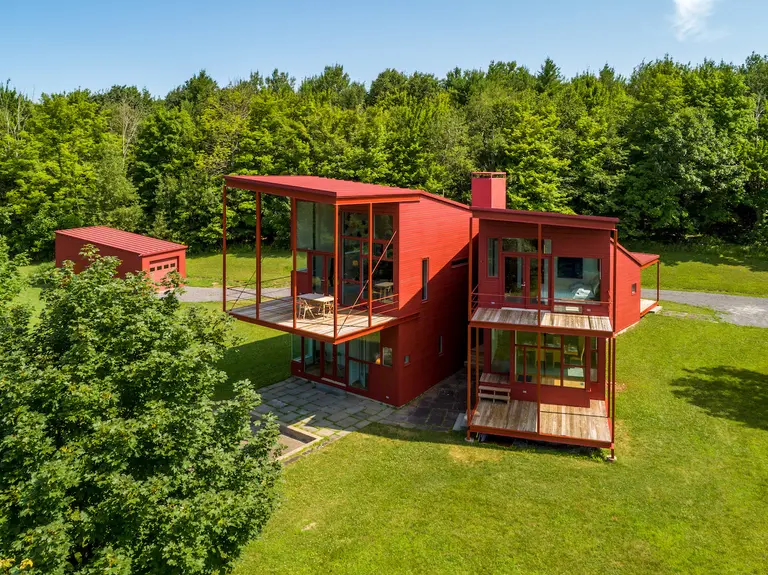 Steven Holl’s geometrically fabulous Catskills ‘Y House’ asks $1.6M