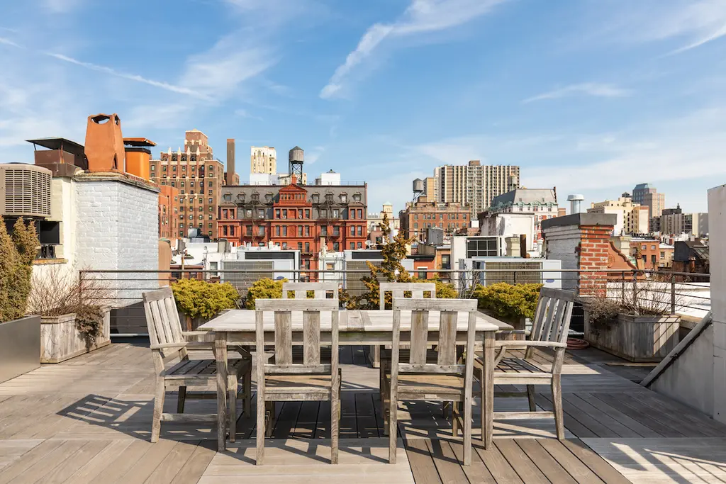 For $20M, a beautiful townhouse-carriage house combo in Brooklyn ...