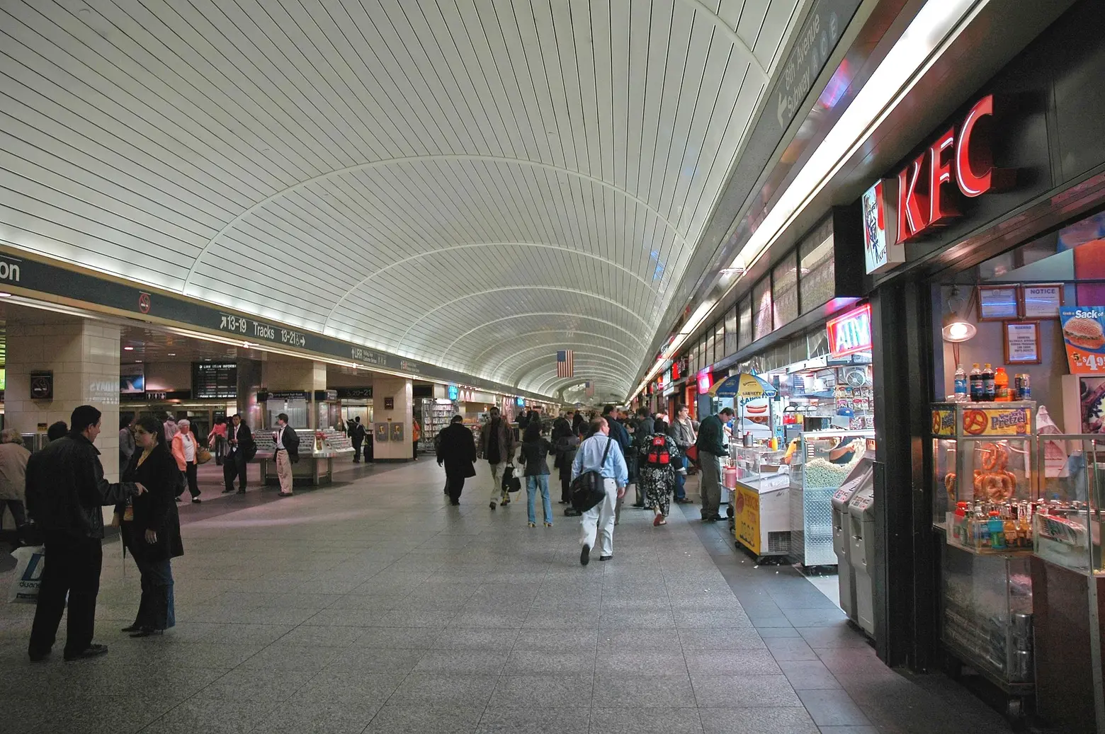 More businesses to shutter in LIRR concourse amid Penn Station renovations
