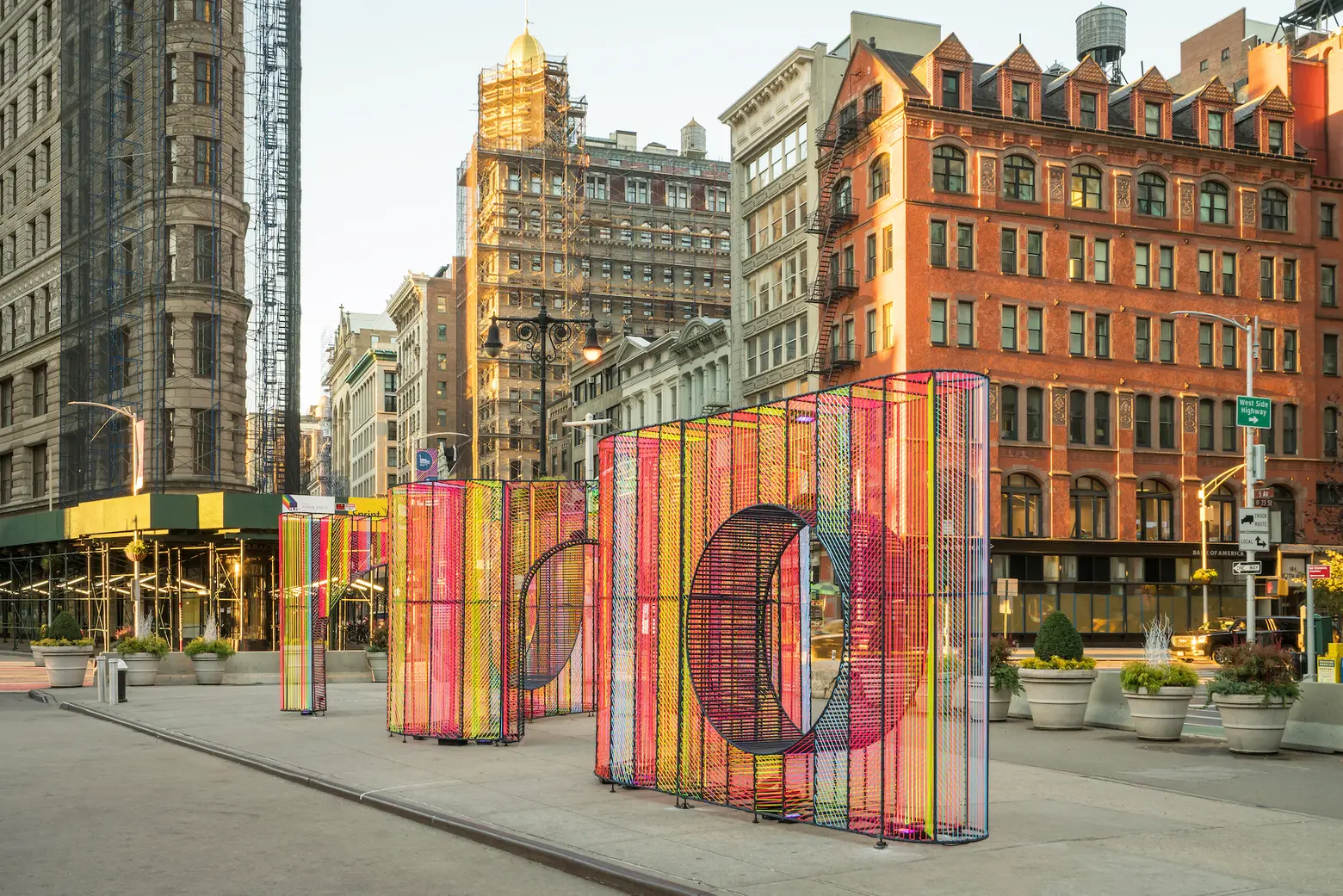 Kaleidoscope-like holiday installation opens in Flatiron plaza | 6sqft