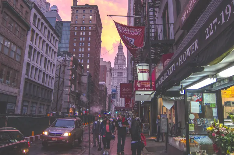 Dunkin’ and MetroPCS thrive in NYC despite overall drop in number of chain stores