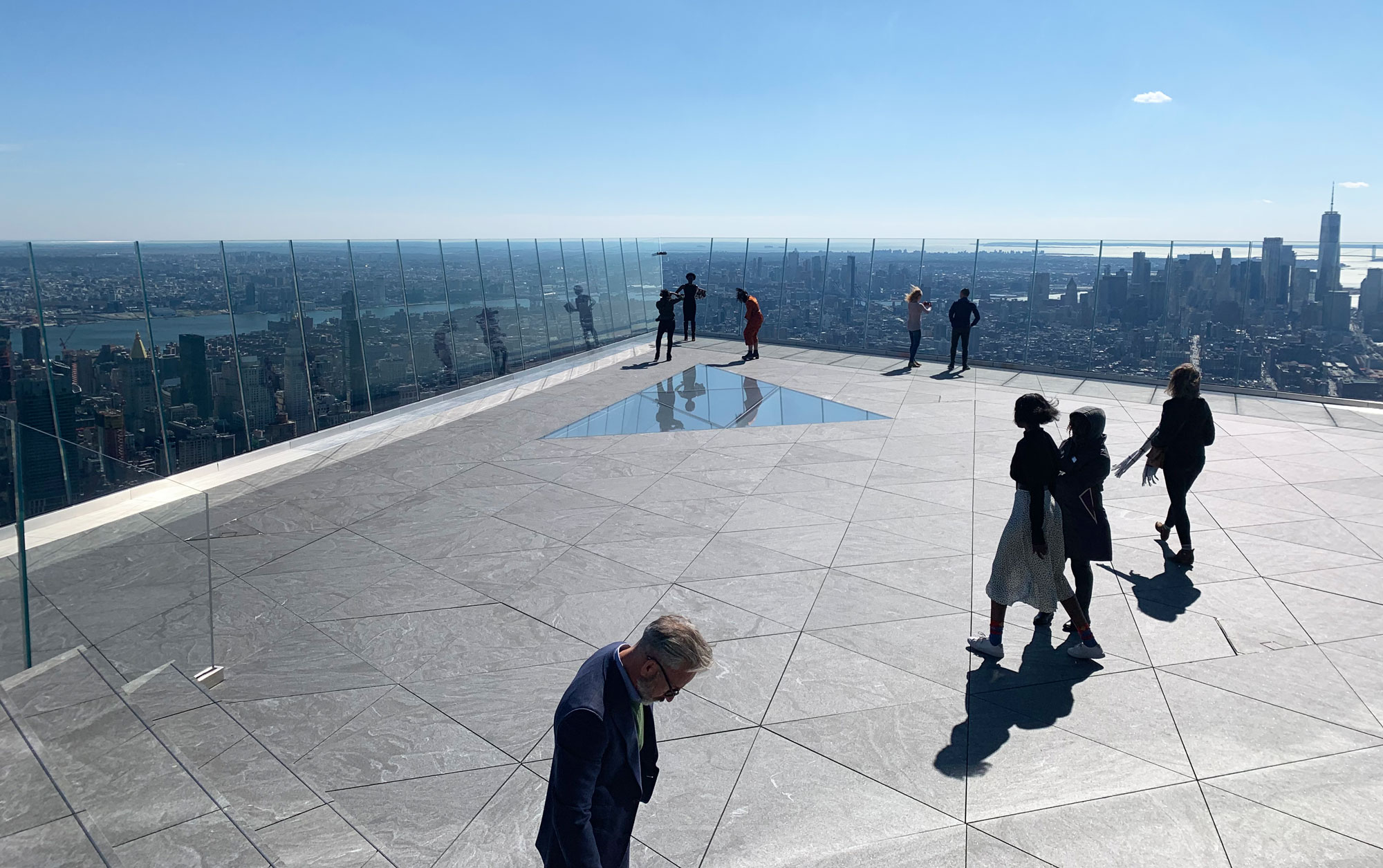 Photos: Take a First Look at Foot Tingling Edge Observation Deck at Hudson  Yards - Untapped New York