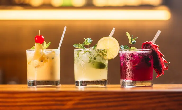 NYC bars and restaurants can now sell to-go cocktails