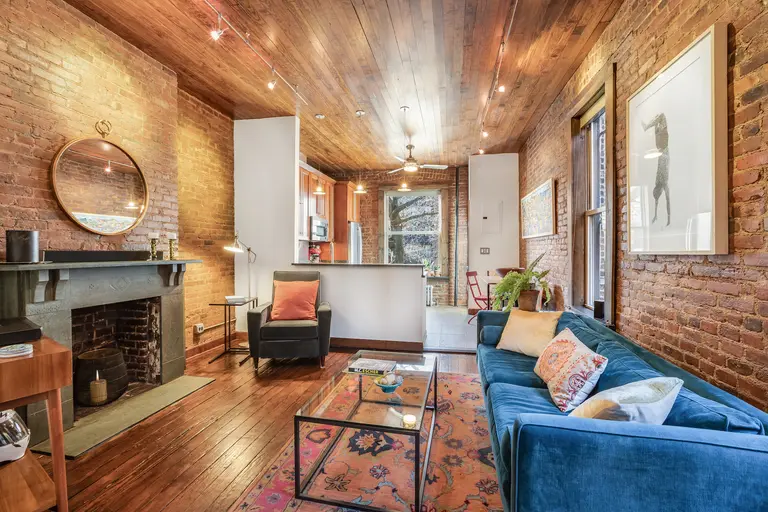 $1.67M duplex is a woodsy escape in Brooklyn Heights