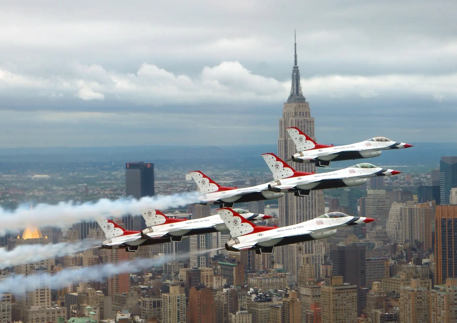 Thunderbirds, Blue Angels to fly over NYC to honor essential workers