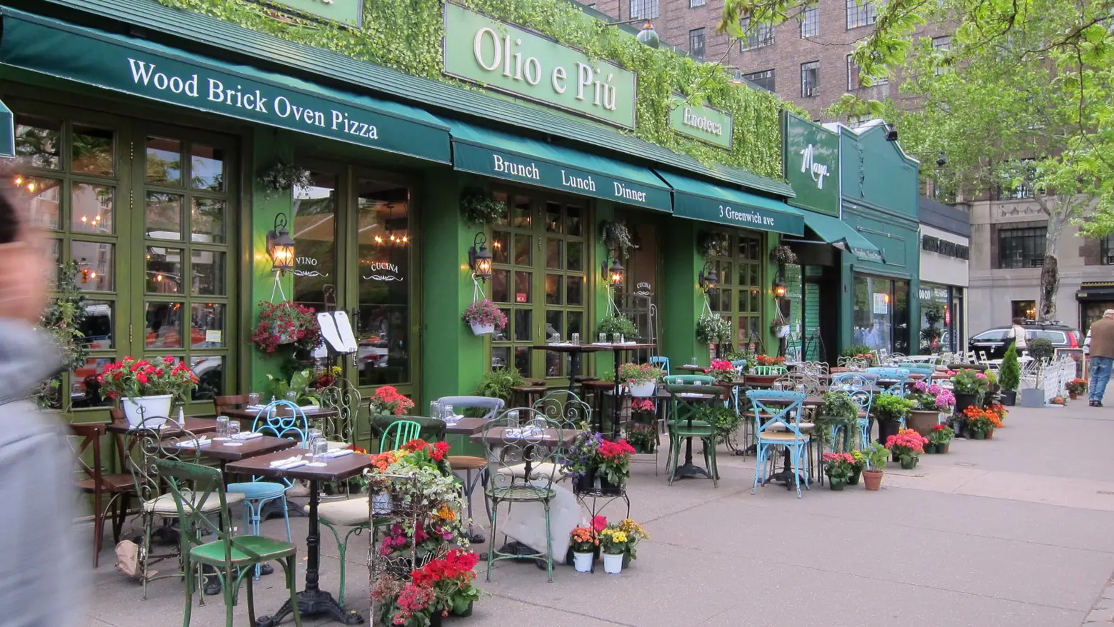 NYC politicians call for outdoor restaurant seating on sidewalks, streets, and parking spots