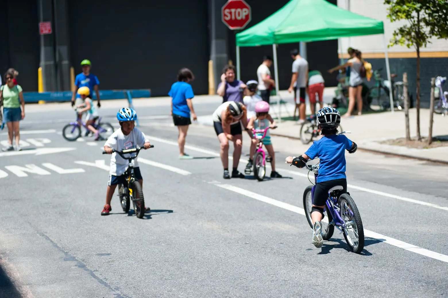 De Blasio adds ‘play streets’ to some car-free blocks, but cuts nearly 3 miles from the program