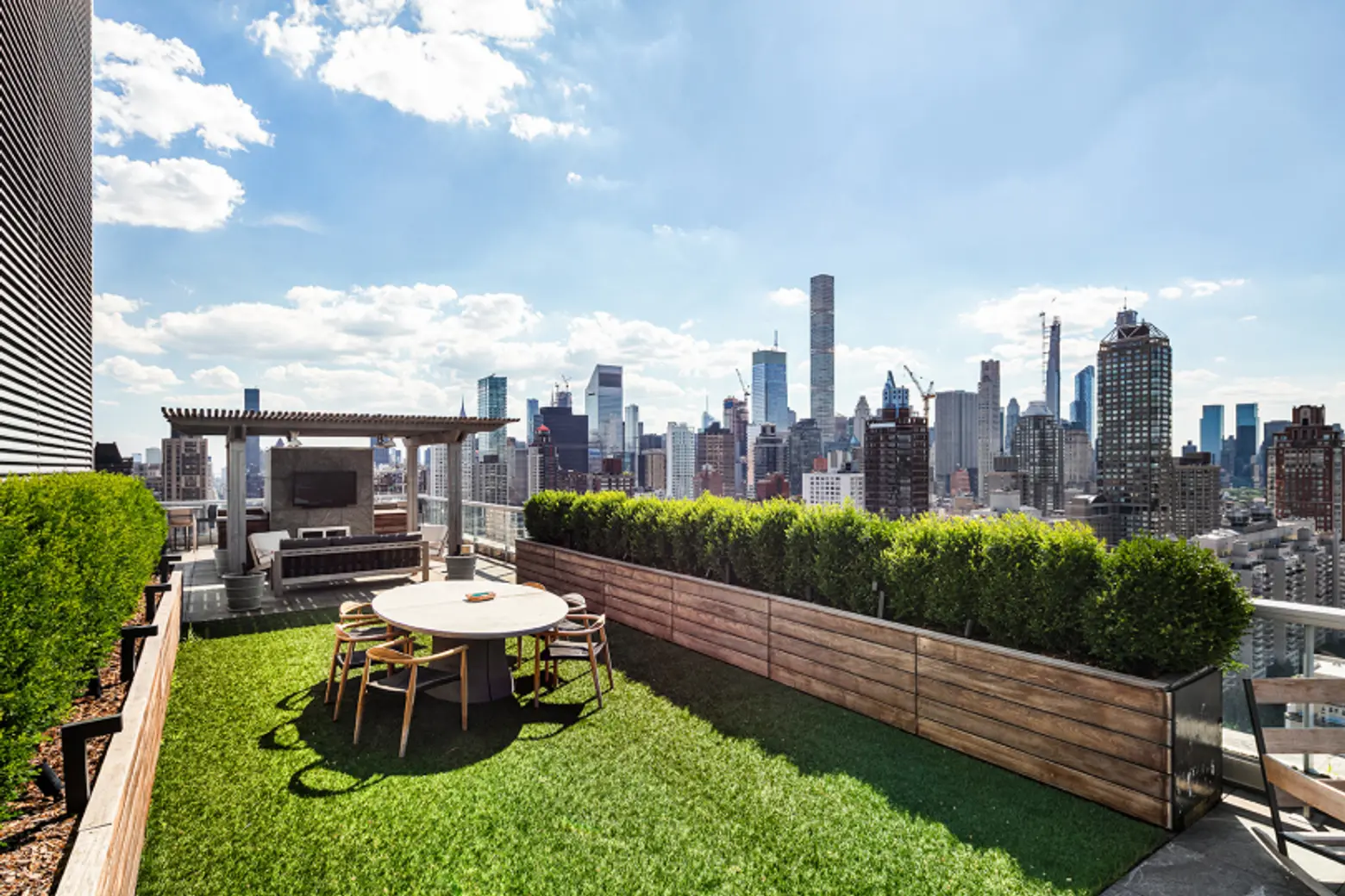 Jennifer Lawrence sells Upper East Side penthouse at a $6M loss