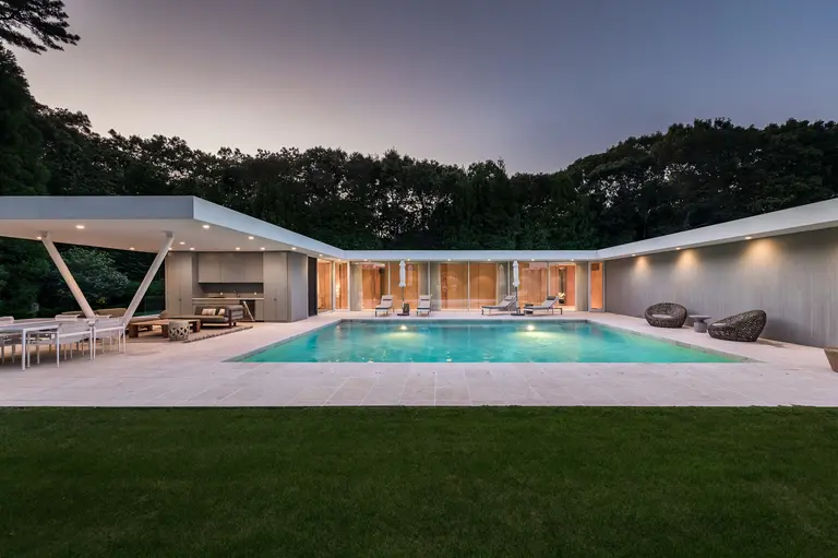 This $5M modern glass home in Sagaponack is architect Shigeru Ban’s only work on Long Island